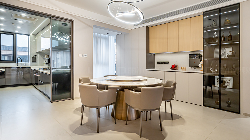 現(xiàn)代輕奢風-招商雍山湖