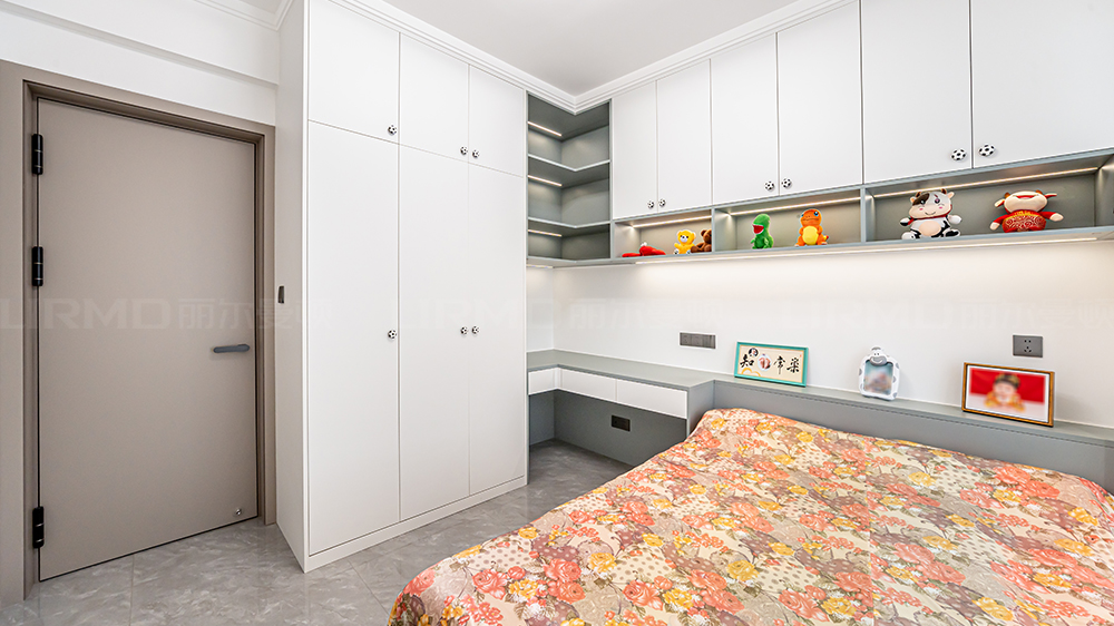 現代簡奢風-金色溪泉灣